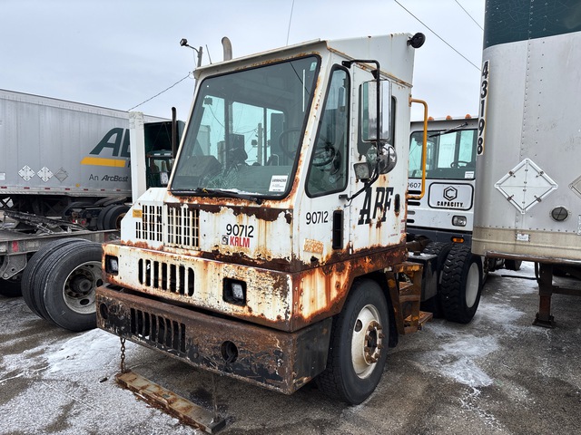 2010 Kalmar 4x2 Spotter Truck