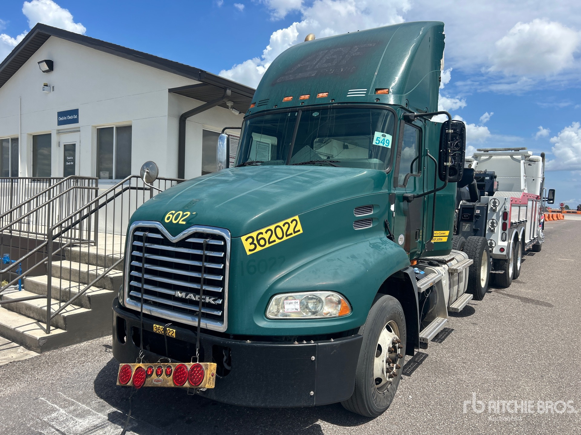 2017 Mack CXU612