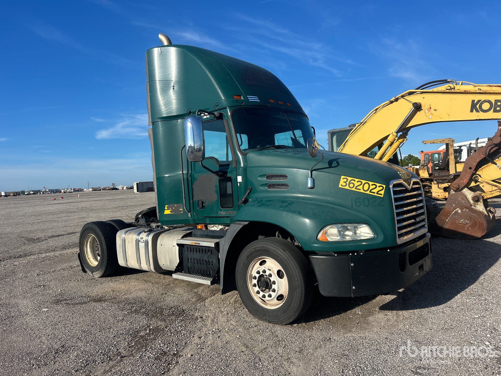 2017 Mack CXU612