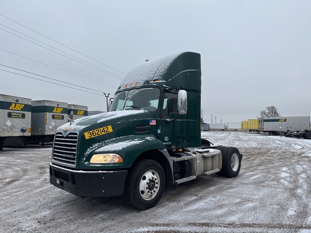 2017 Mack CXU612 4x2 S/A Day Cab Truck Tractor