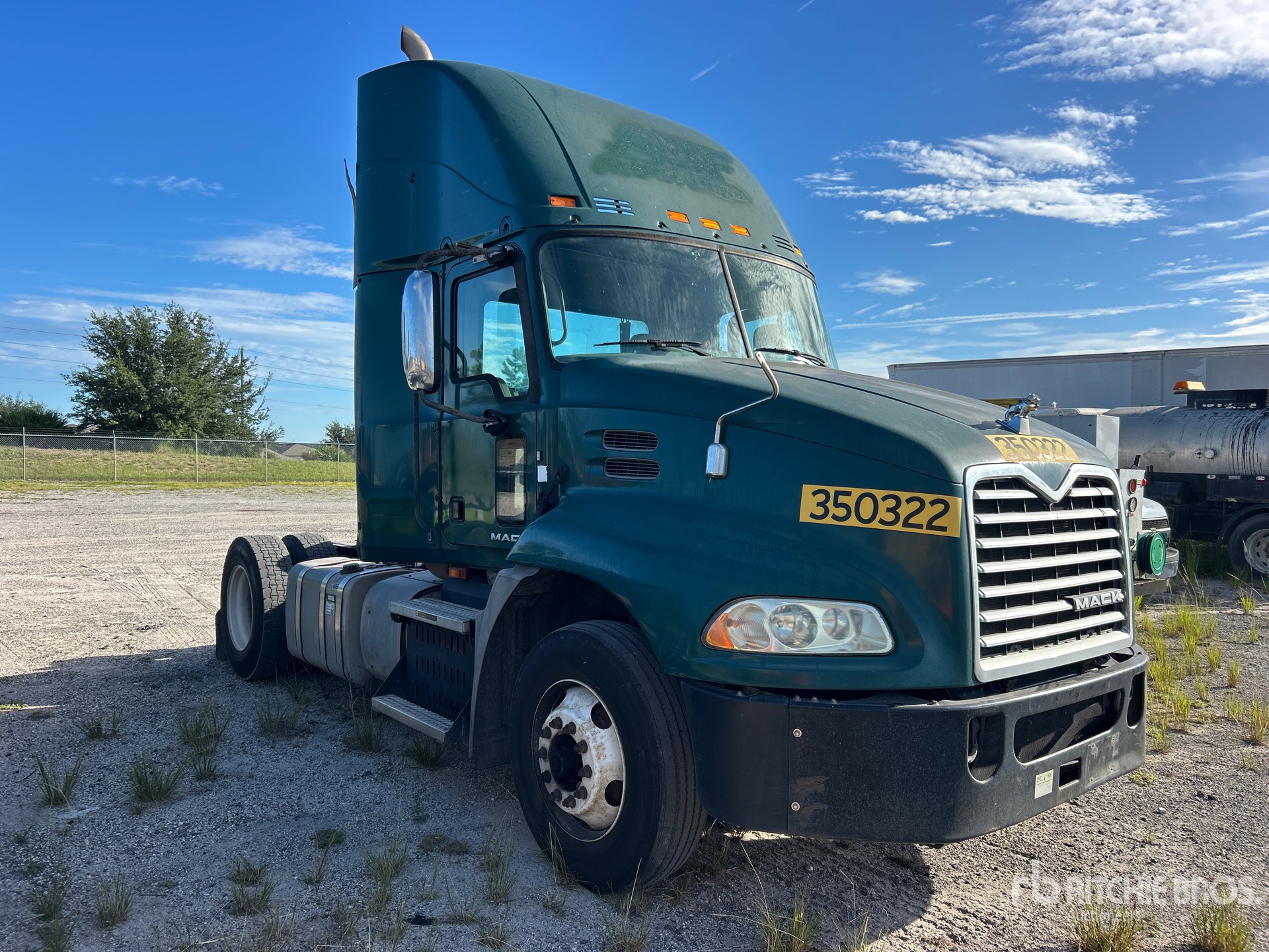 2016 Mack CXU612