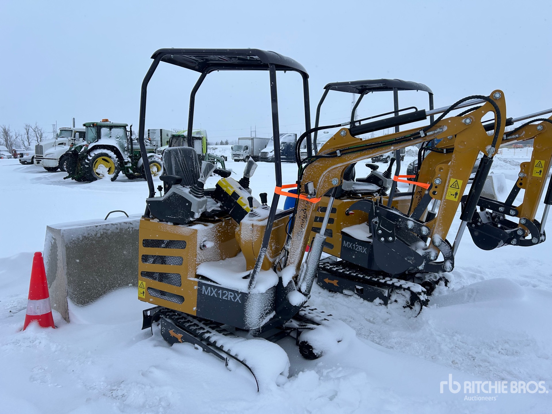 General Appearance with Picture, Right Front Corner