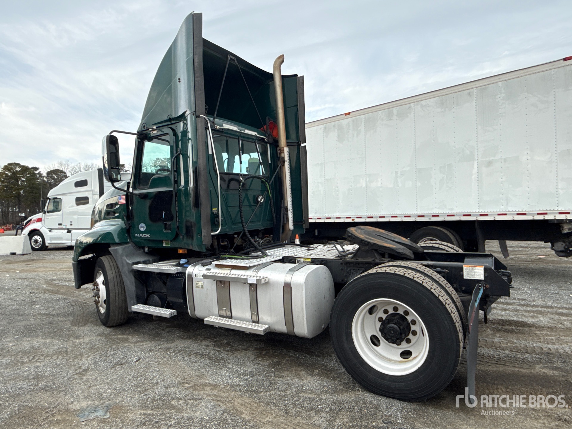 General Appearance with Imagen: esquina trasera izquierda