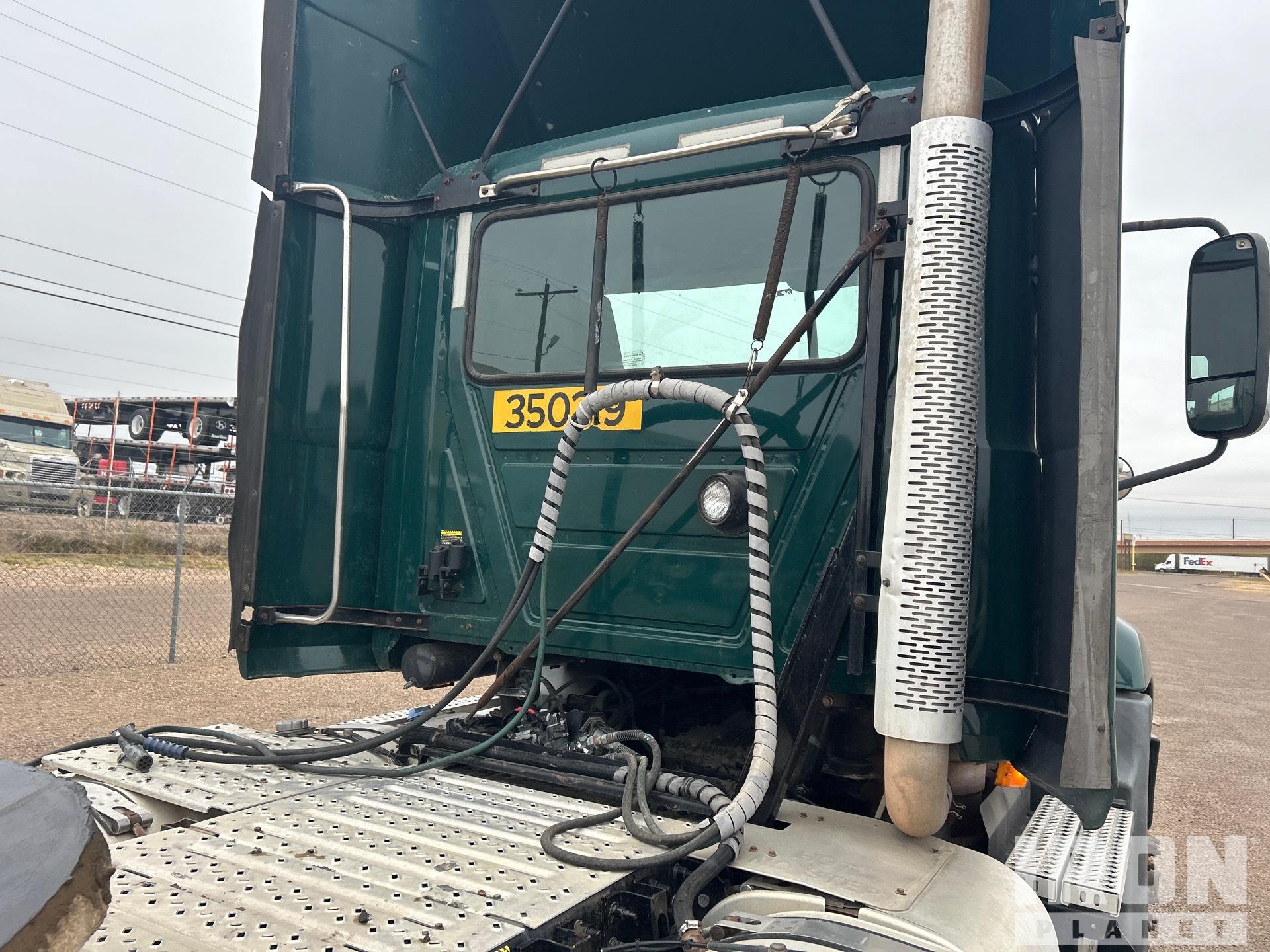 2016 Mack CXU612