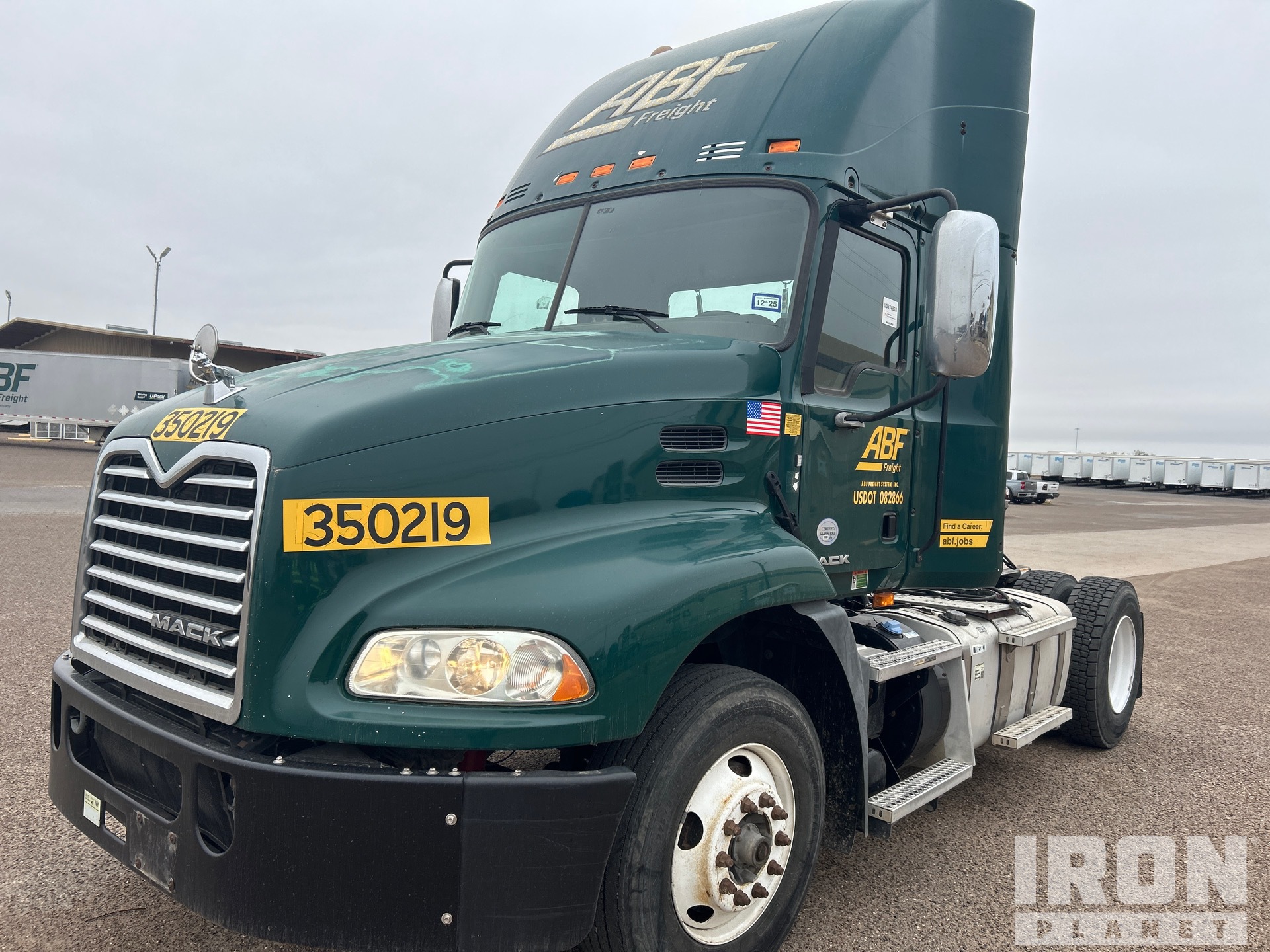 2016 Mack CXU612