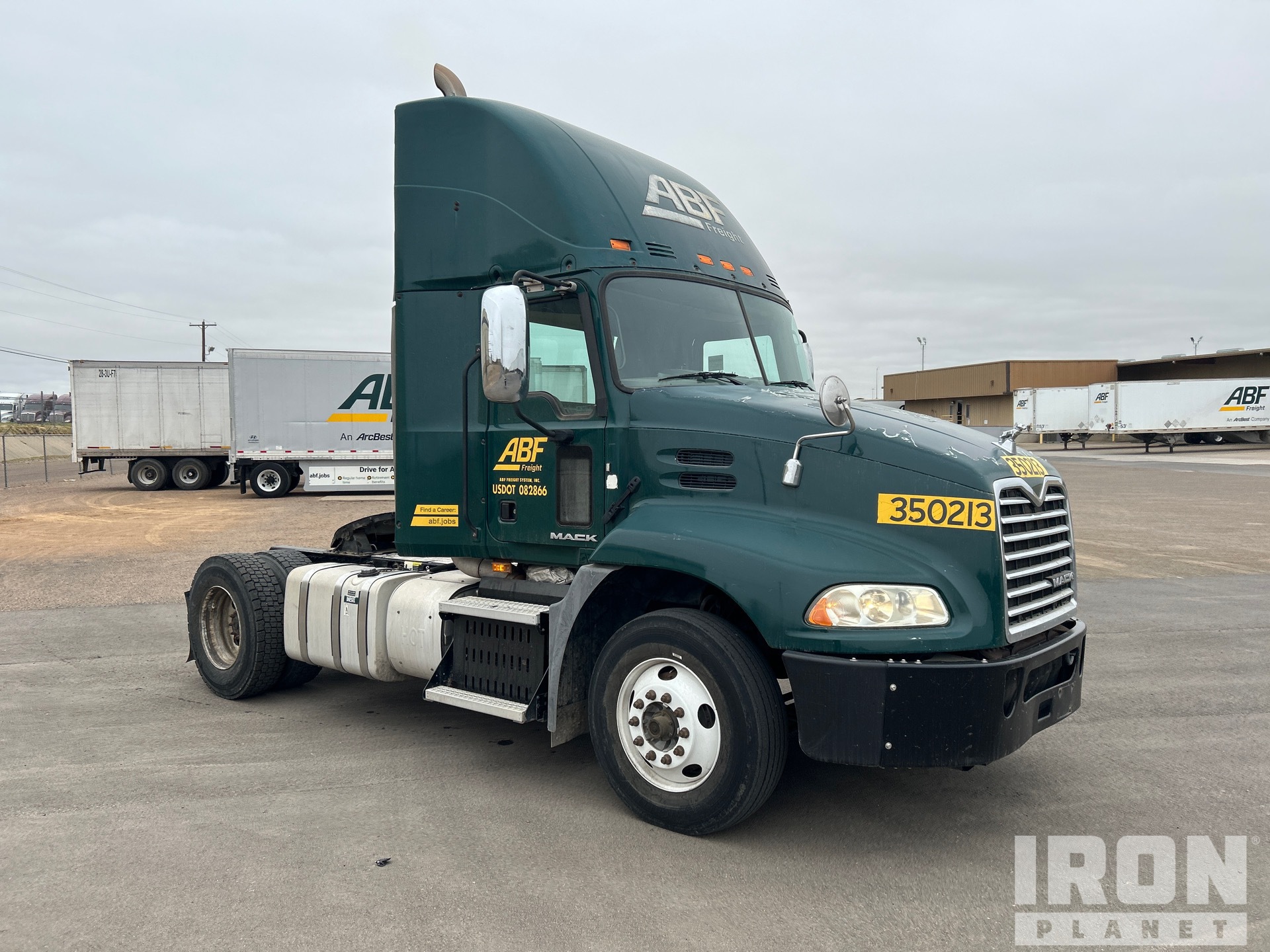 2016 Mack CXU612