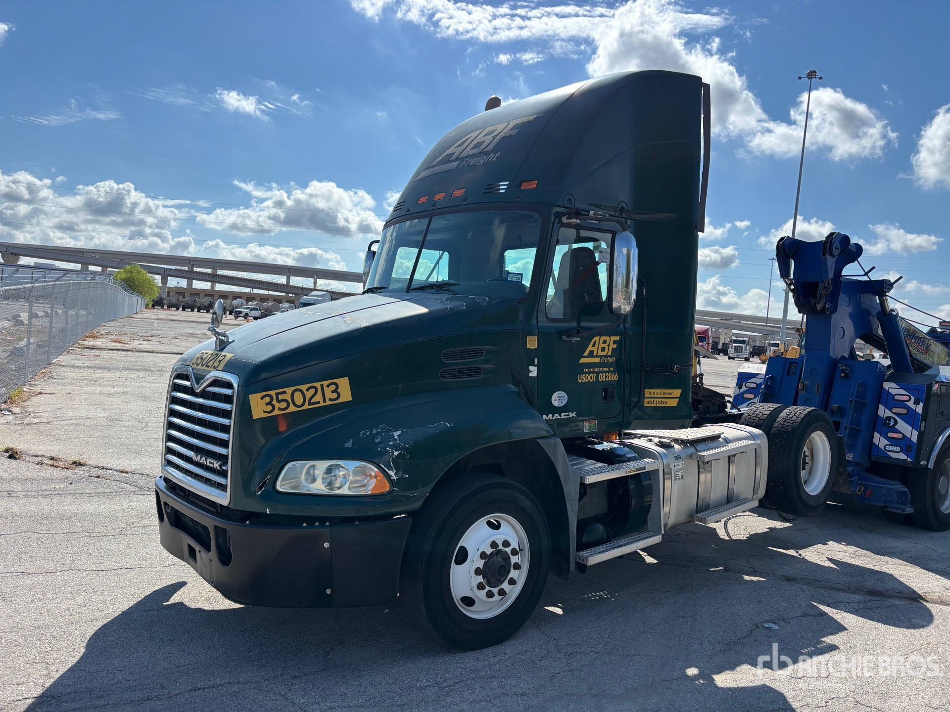 2016 Mack CXU612