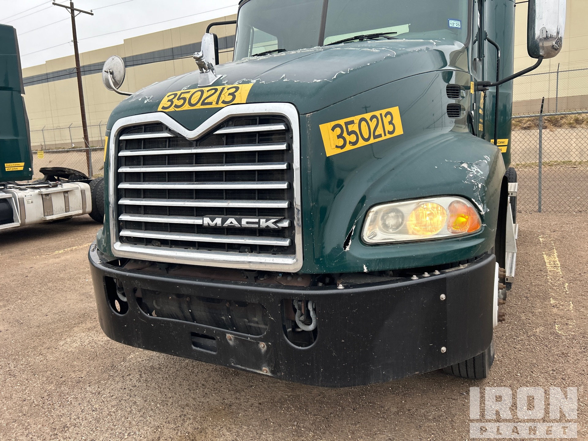 2016 Mack CXU612