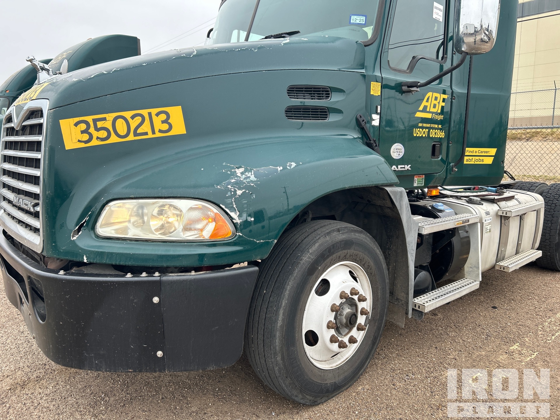 2016 Mack CXU612