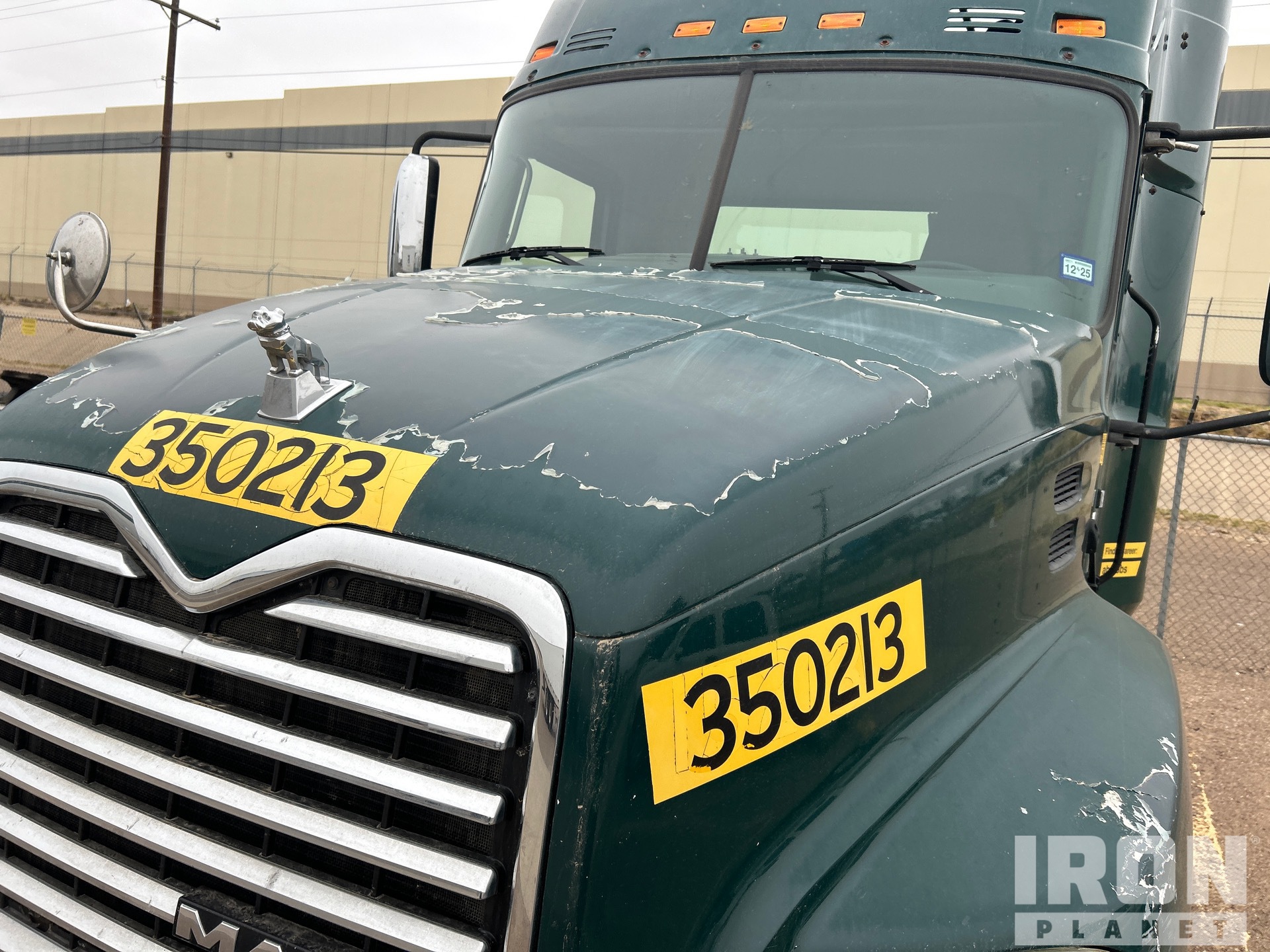 2016 Mack CXU612