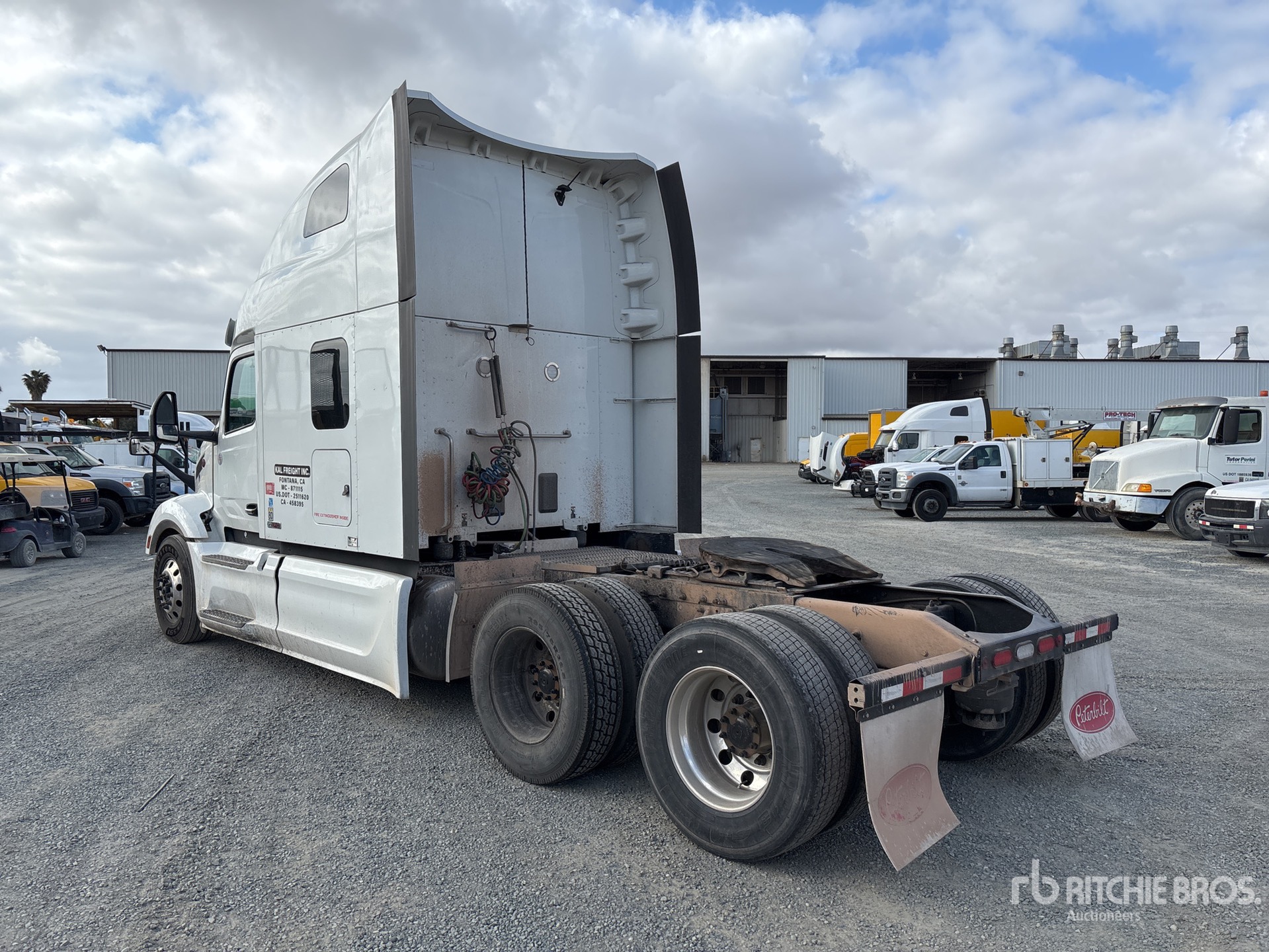 General Appearance with Bild, Ecke hinten links