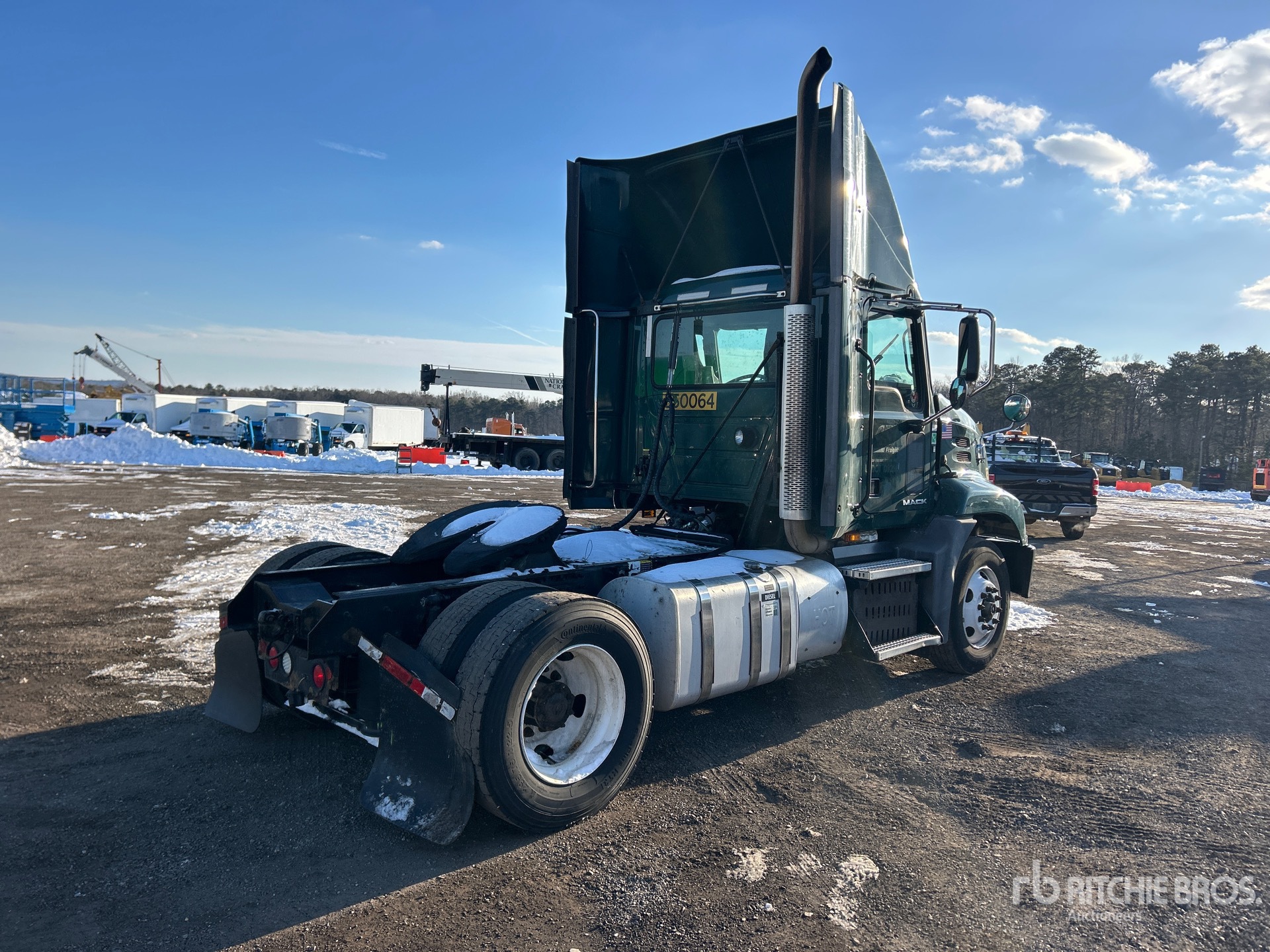 General Appearance with Foto, angolo anteriore sinistro