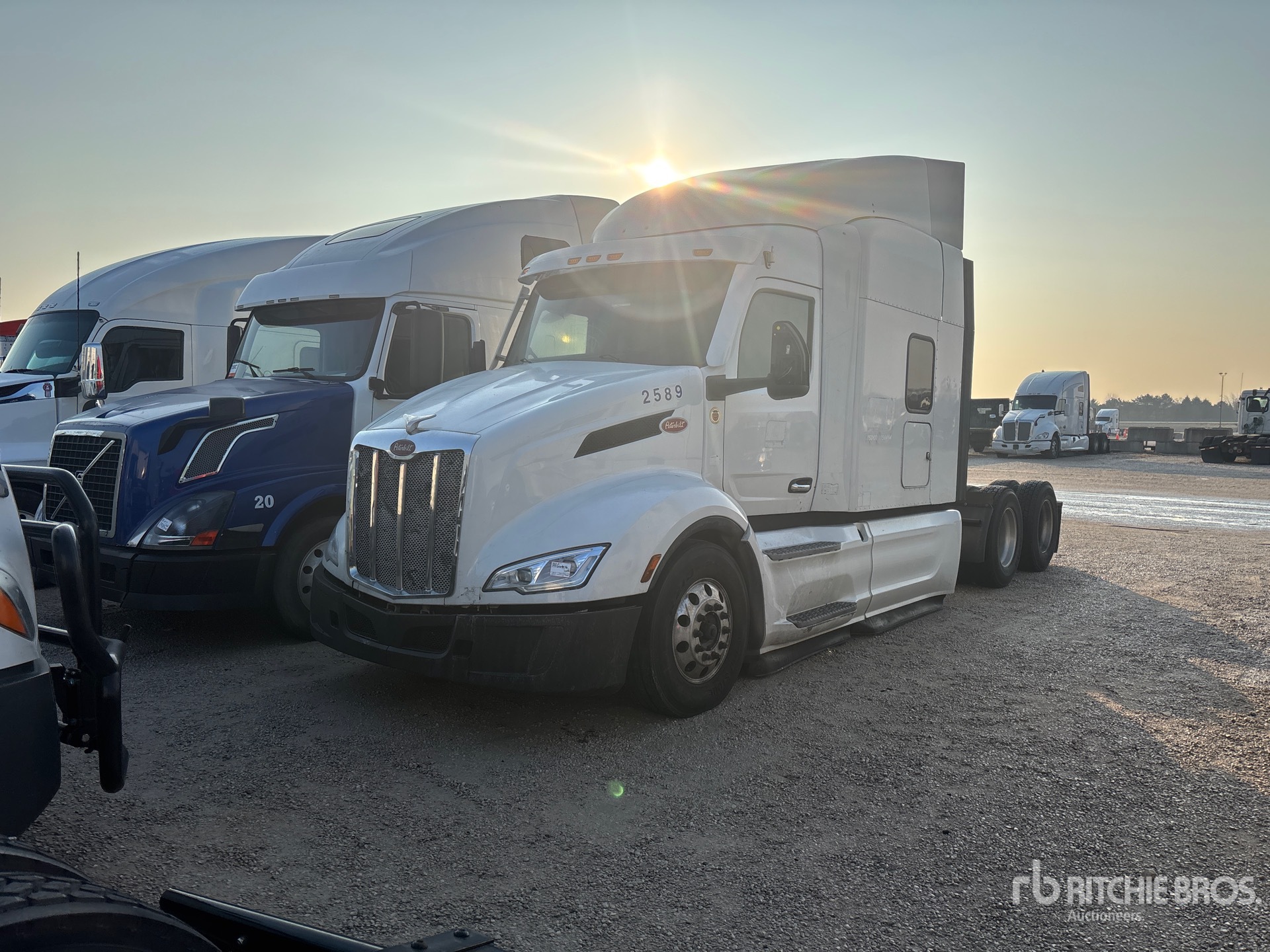 General Appearance with Picture, Left Front Corner