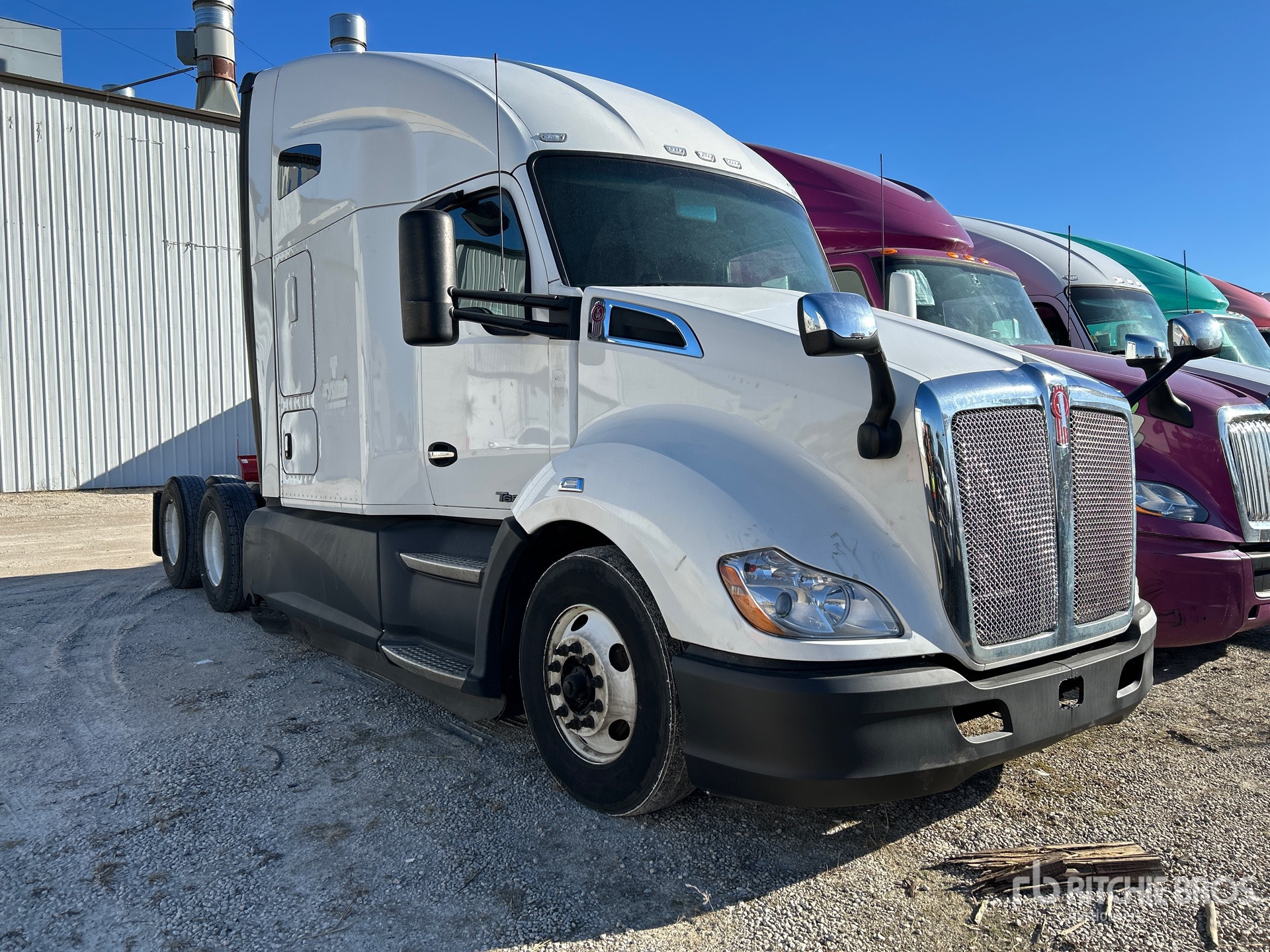 General Appearance with Picture, Right Front Corner