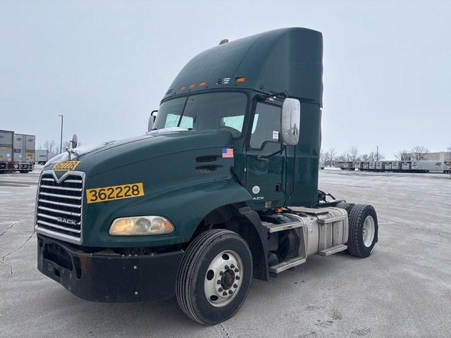 2017 Mack CXU612 4x2 S/A Day Cab Truck Tractor