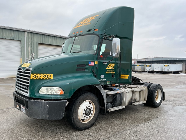 2017 Mack CXU612 4x2 S/A Day Cab Truck Tractor