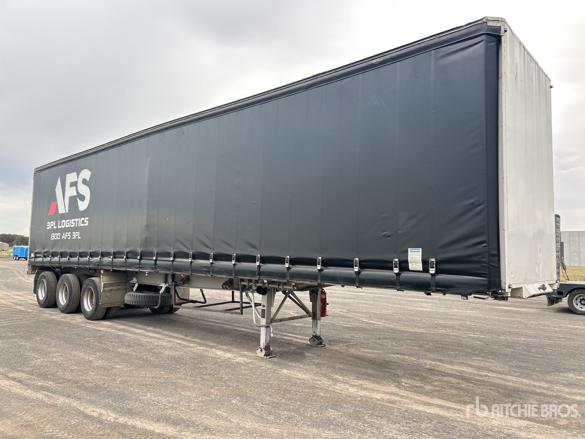 General Appearance with Foto, angolo anteriore sinistro