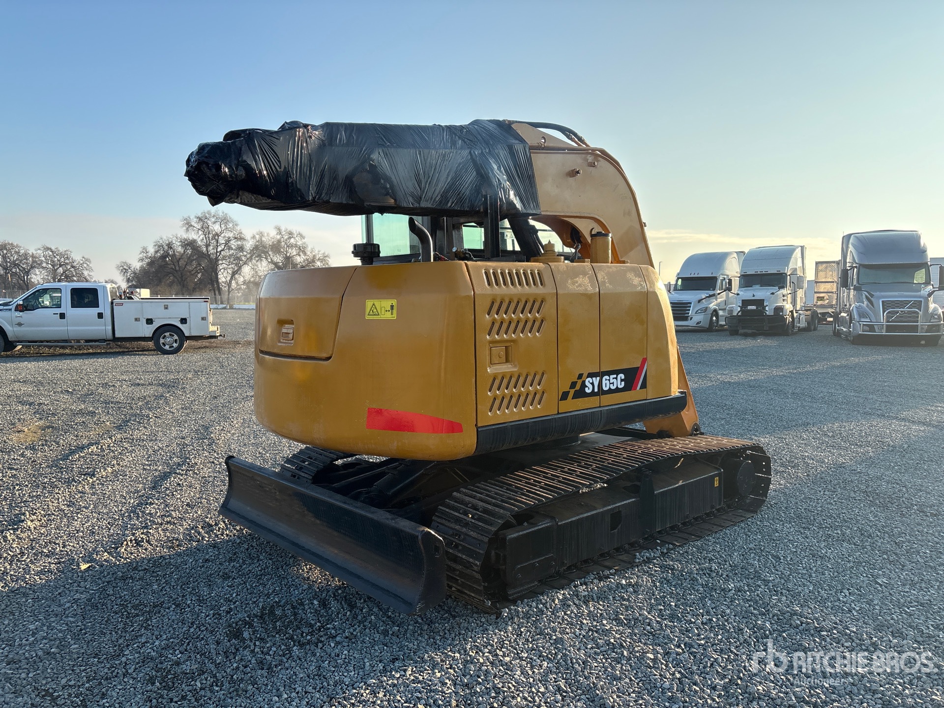 General Appearance with Picture, Right Rear Corner