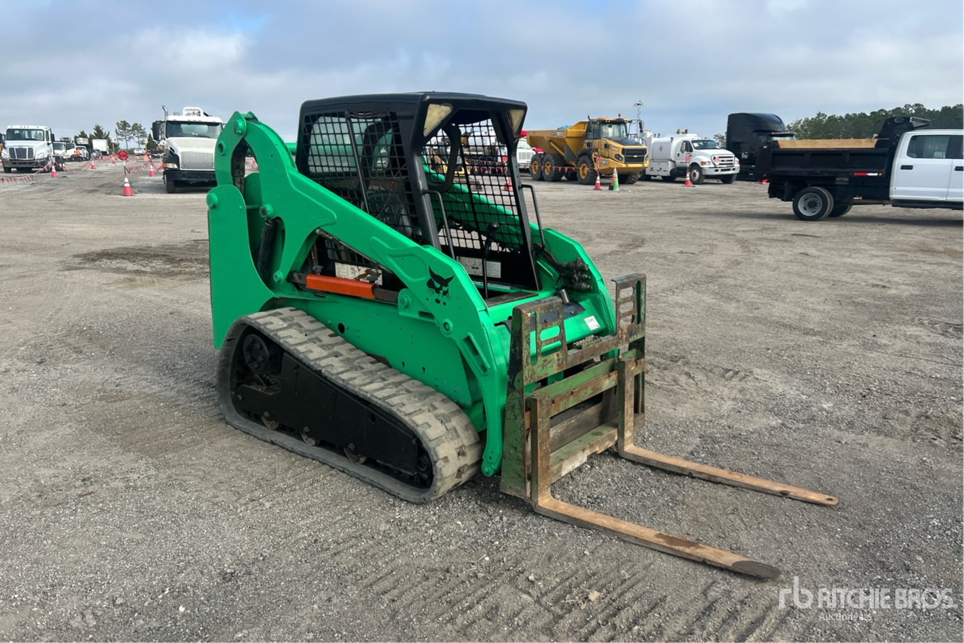 General Appearance with Picture, Right Front Corner