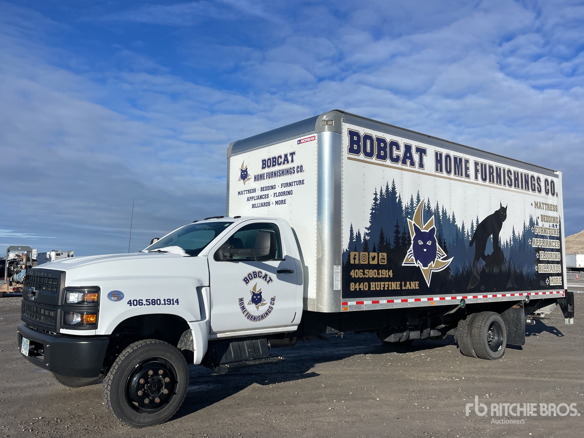 General Appearance with Picture, Left Front Corner