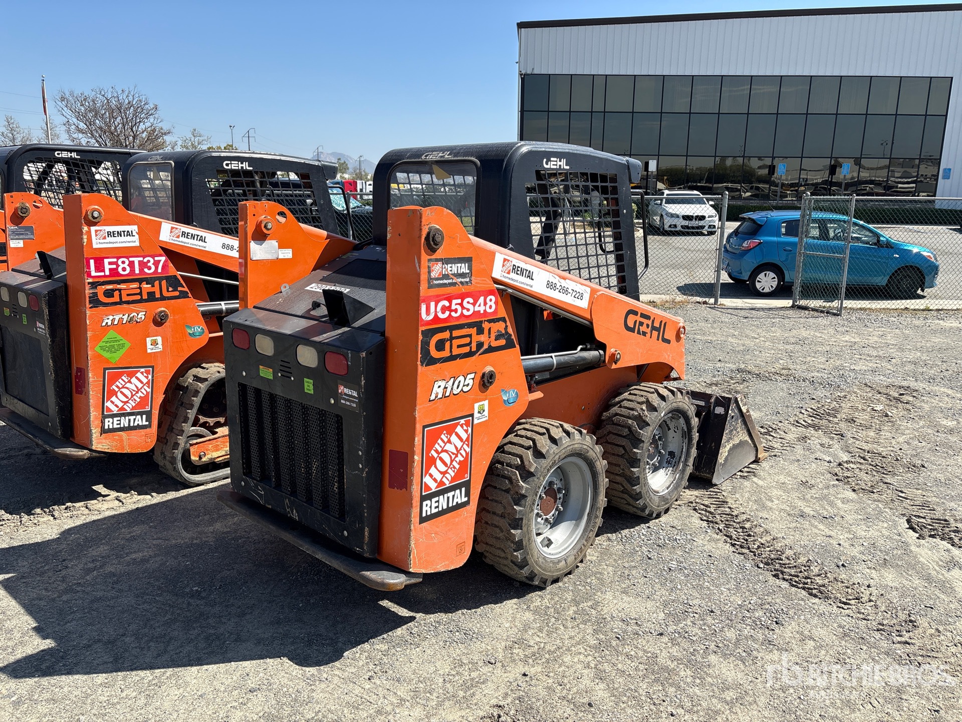 General Appearance with Picture, Right Rear Corner