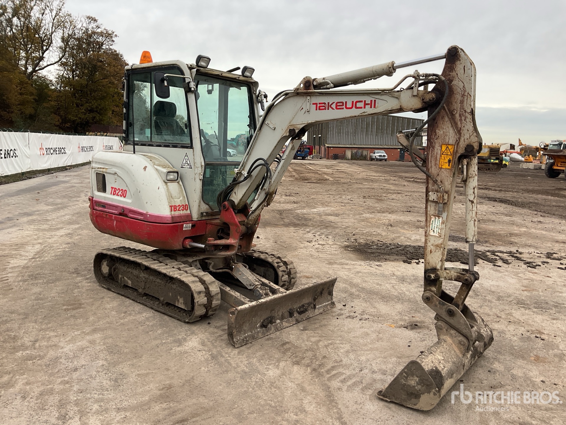 General Appearance with Image, coin avant droit