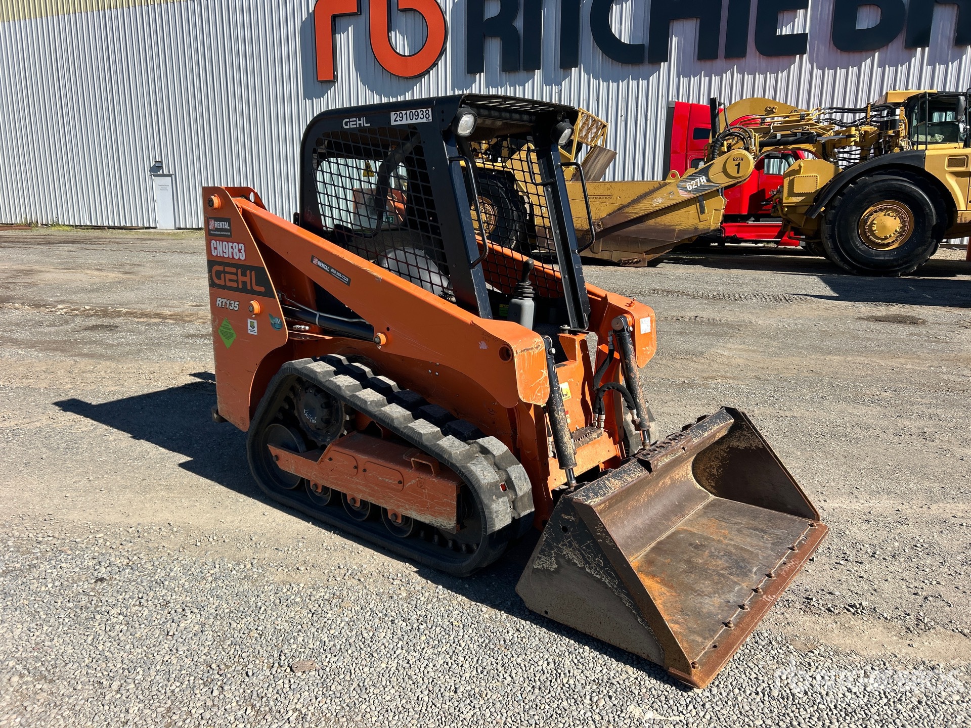 General Appearance with Picture, Right Front Corner