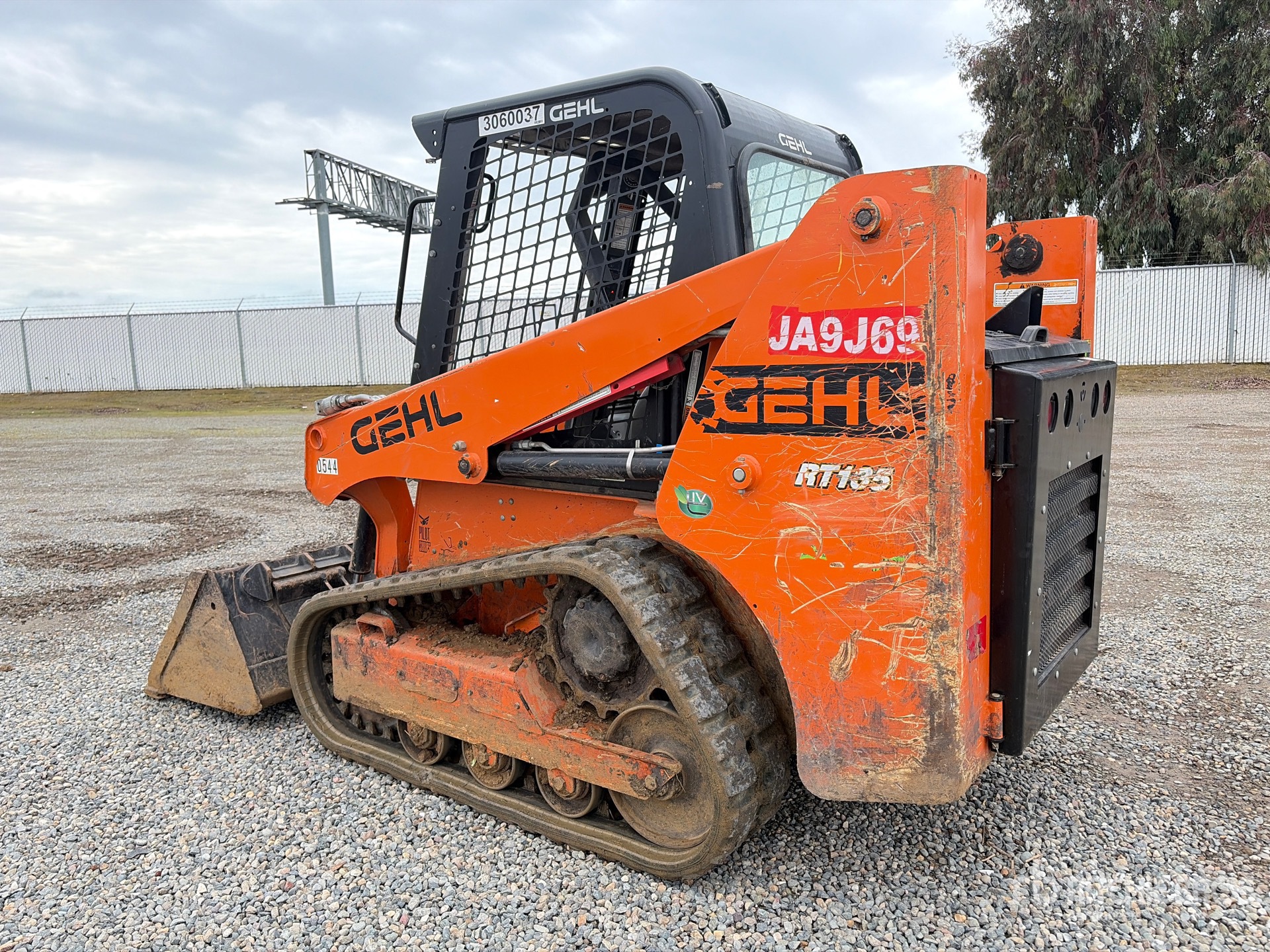 General Appearance with Picture, Left Rear Corner