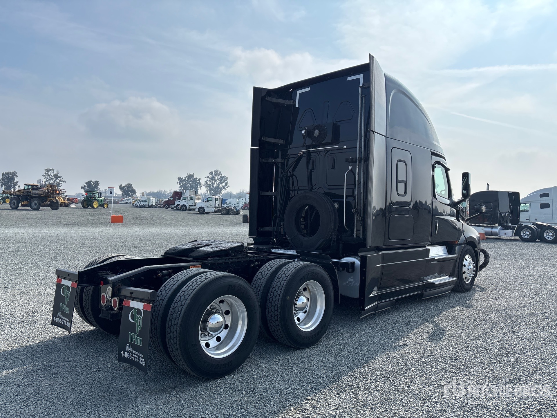 General Appearance with Image, coin arrière droit