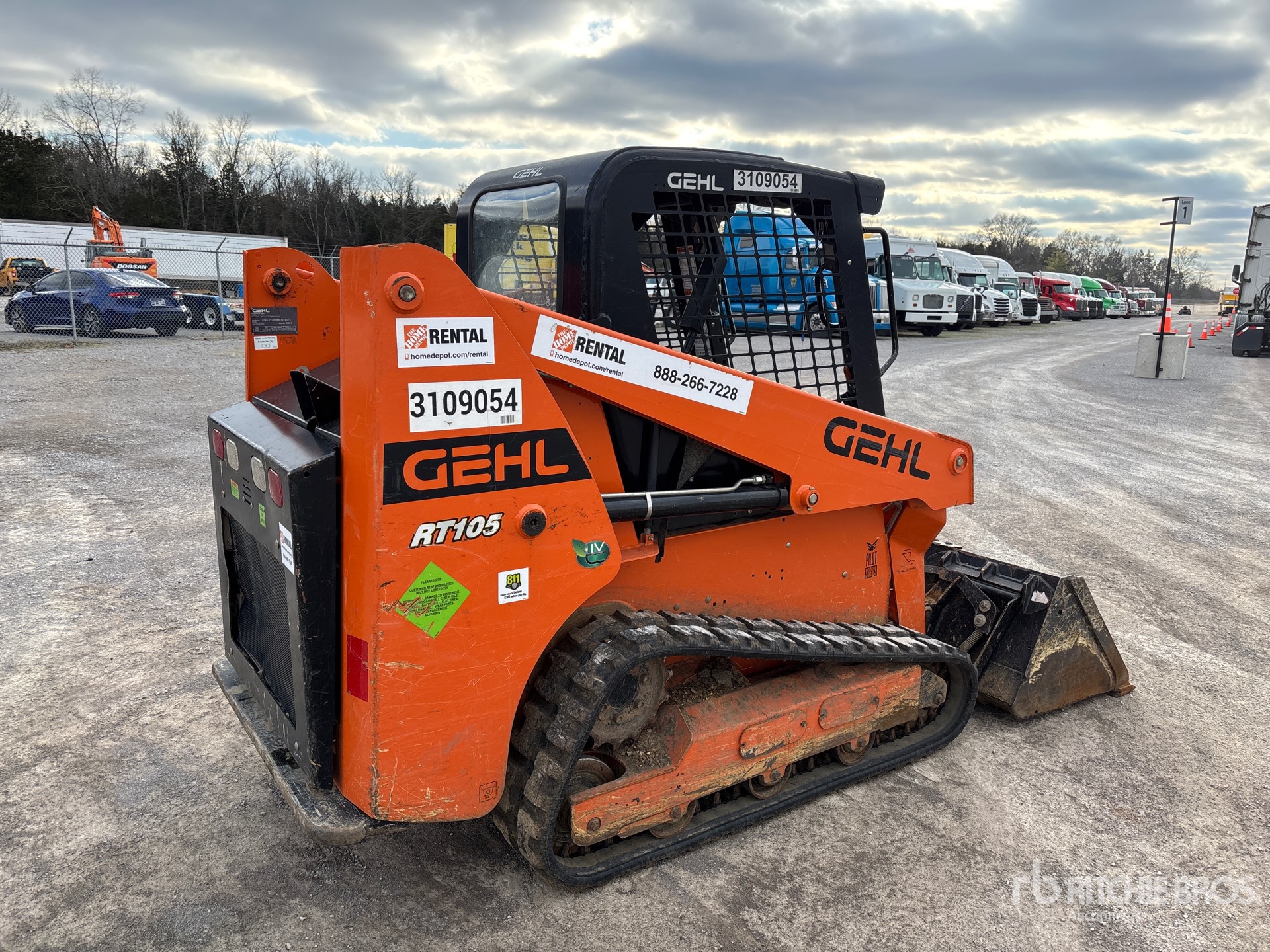 General Appearance with Picture, Right Rear Corner