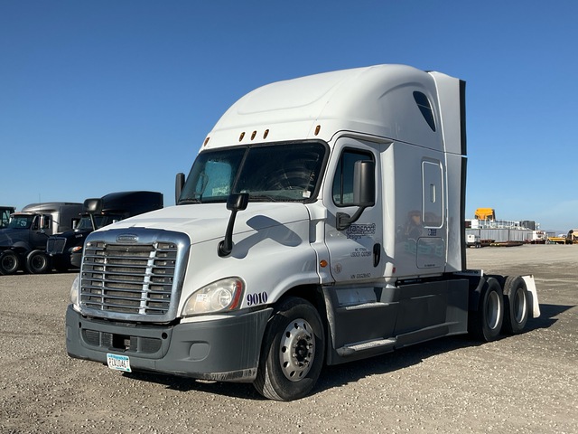 2016 Freightliner Cascadia 125 6x4 T/A Sleeper Truck Tractor