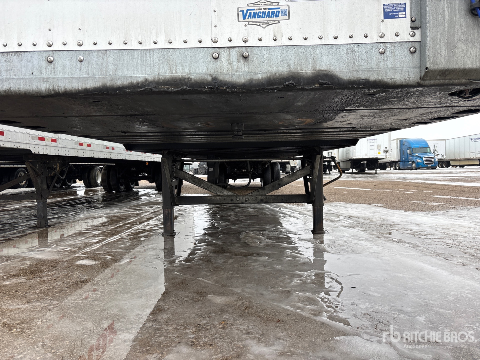 2024 Vanguard 53 ft x 102 in T/A