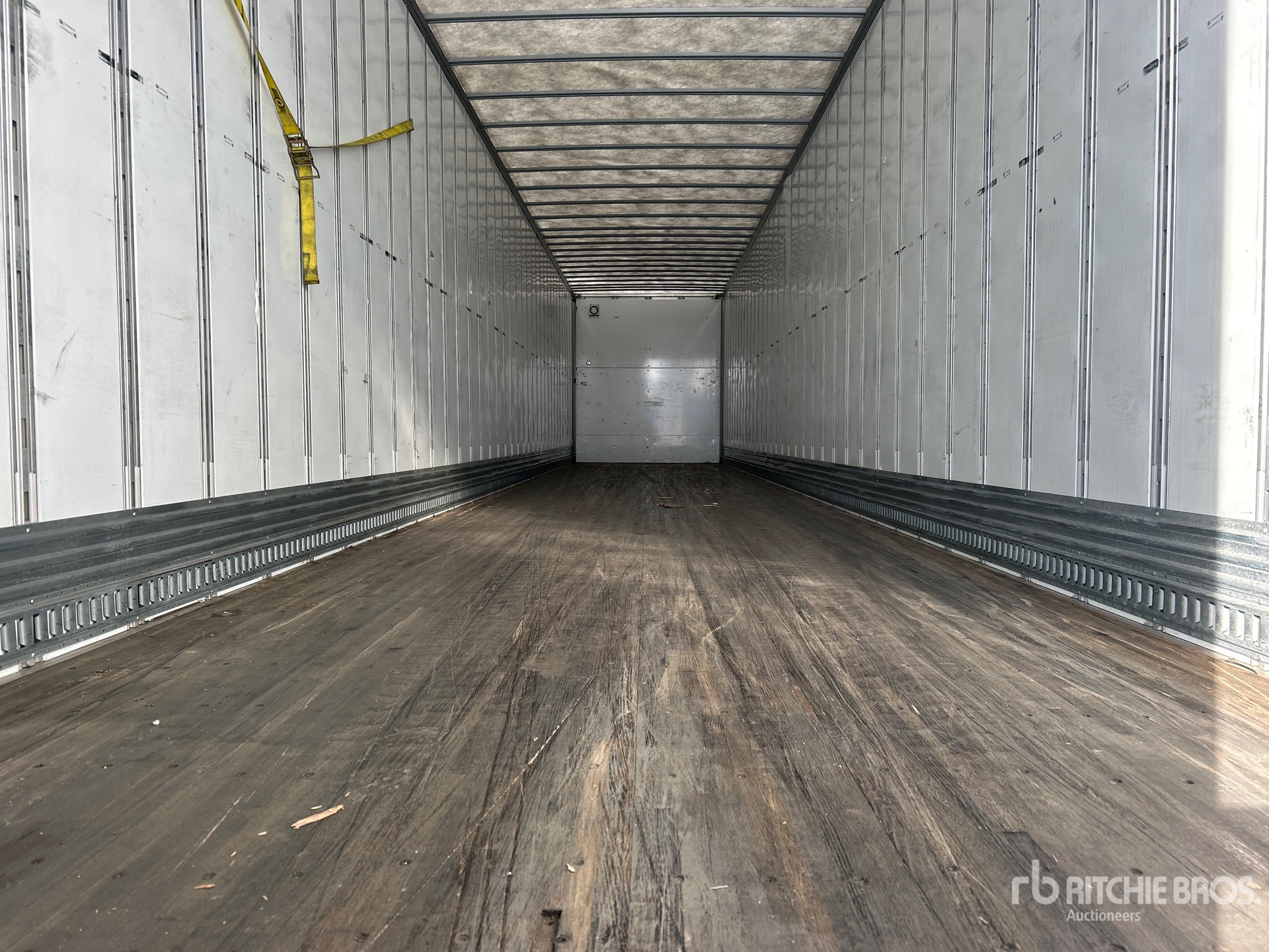 2024 Vanguard 53 ft x 102 in T/A