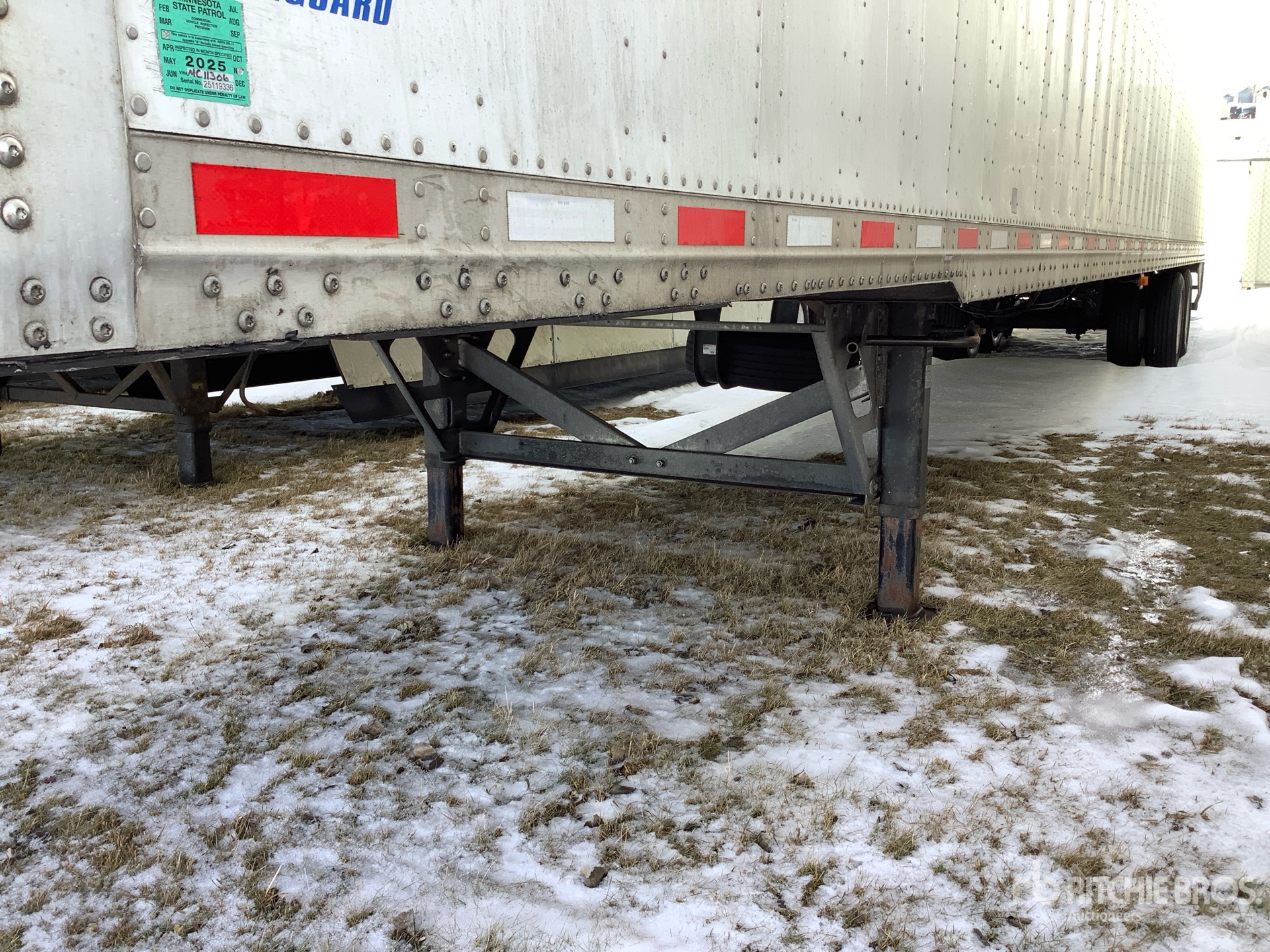 2024 Vanguard 53 ft x 102 in T/A