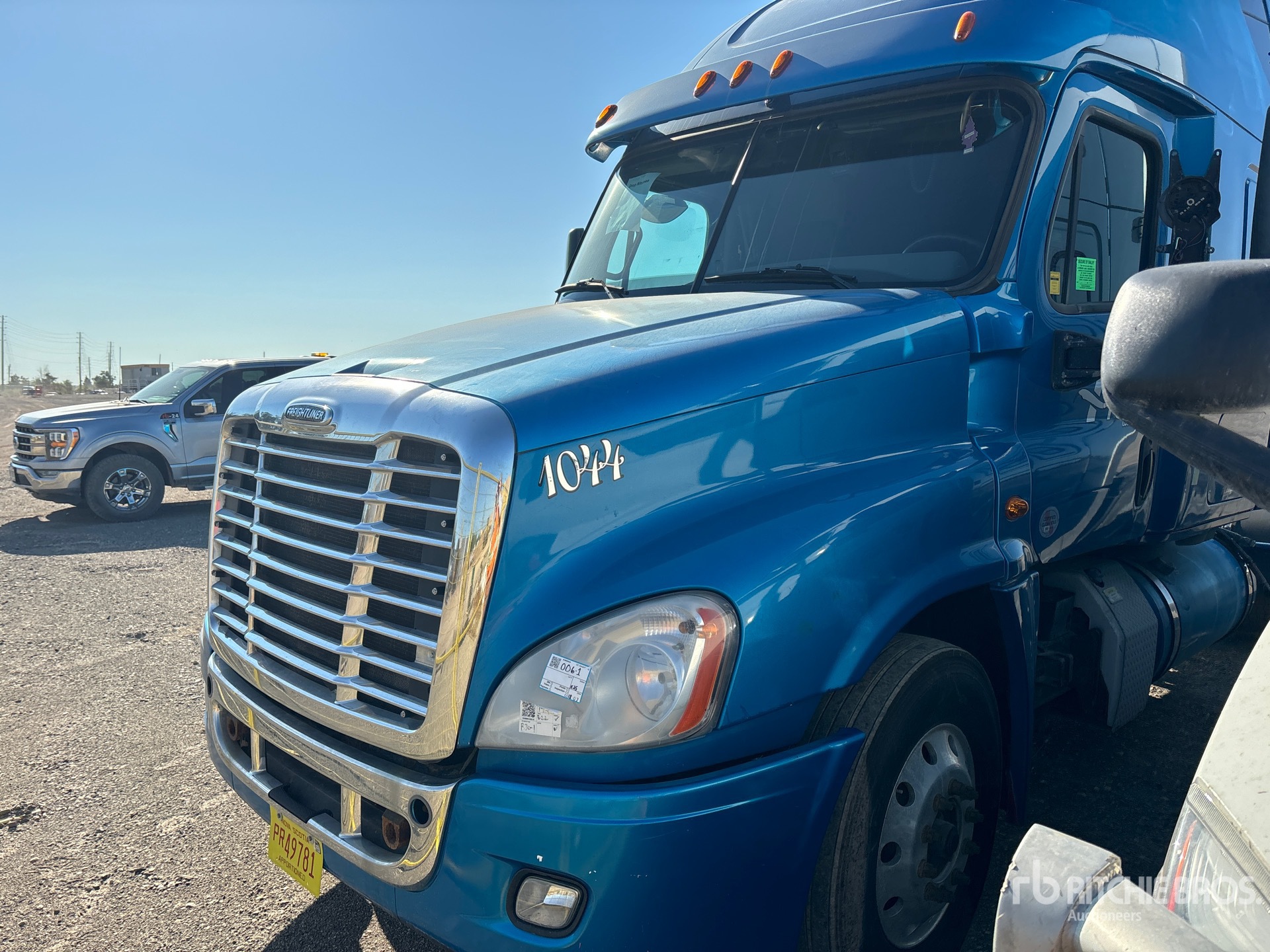 General Appearance with Picture, Left Front Corner