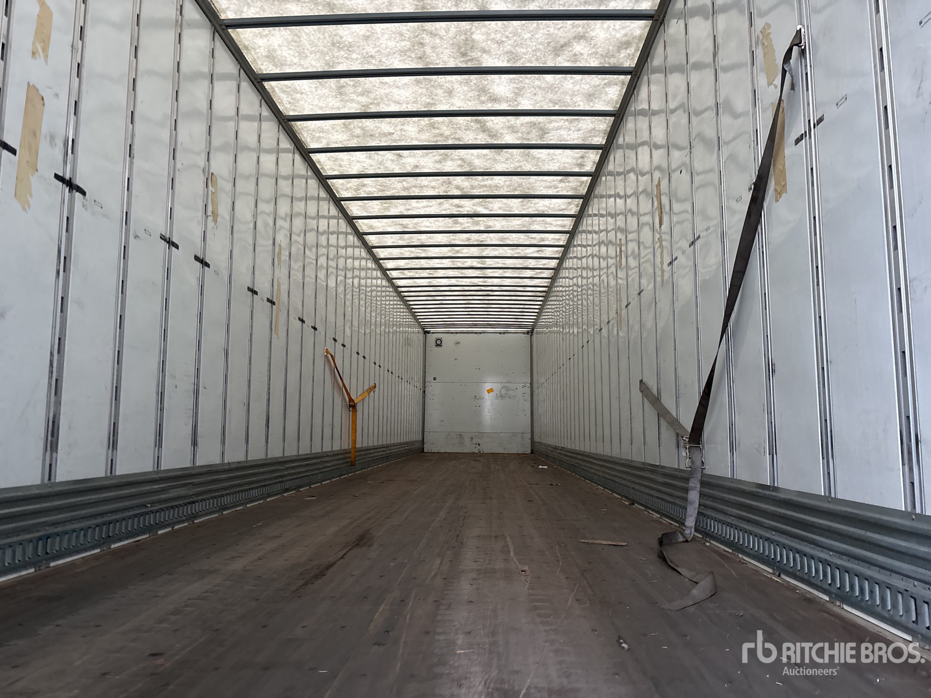 2024 Vanguard 53 ft x 102 in T/A