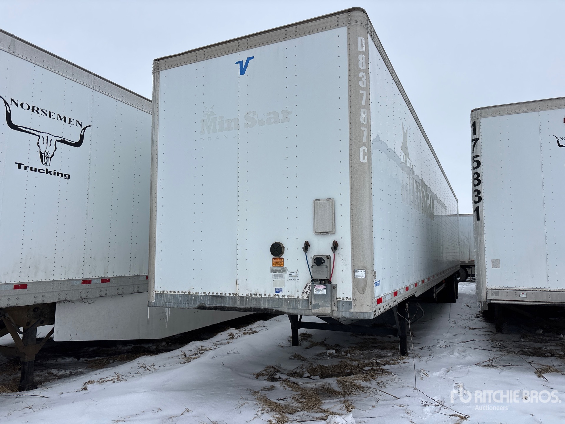 2016 Vanguard 53 ft x 102 in T/A