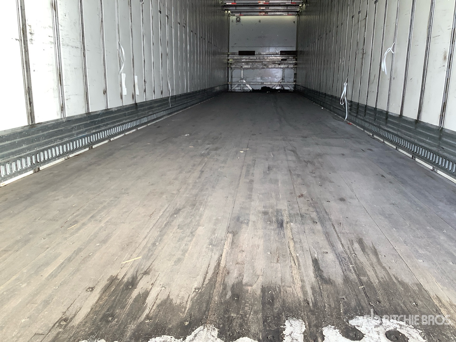 2019 Vanguard 53 ft x 102 in T/A