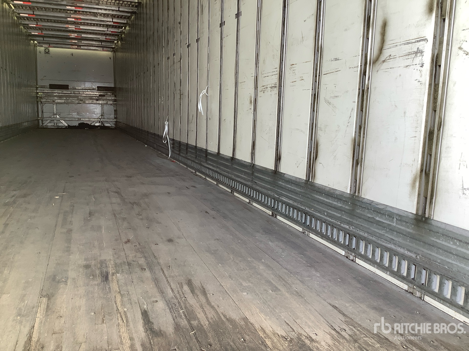 2019 Vanguard 53 ft x 102 in T/A