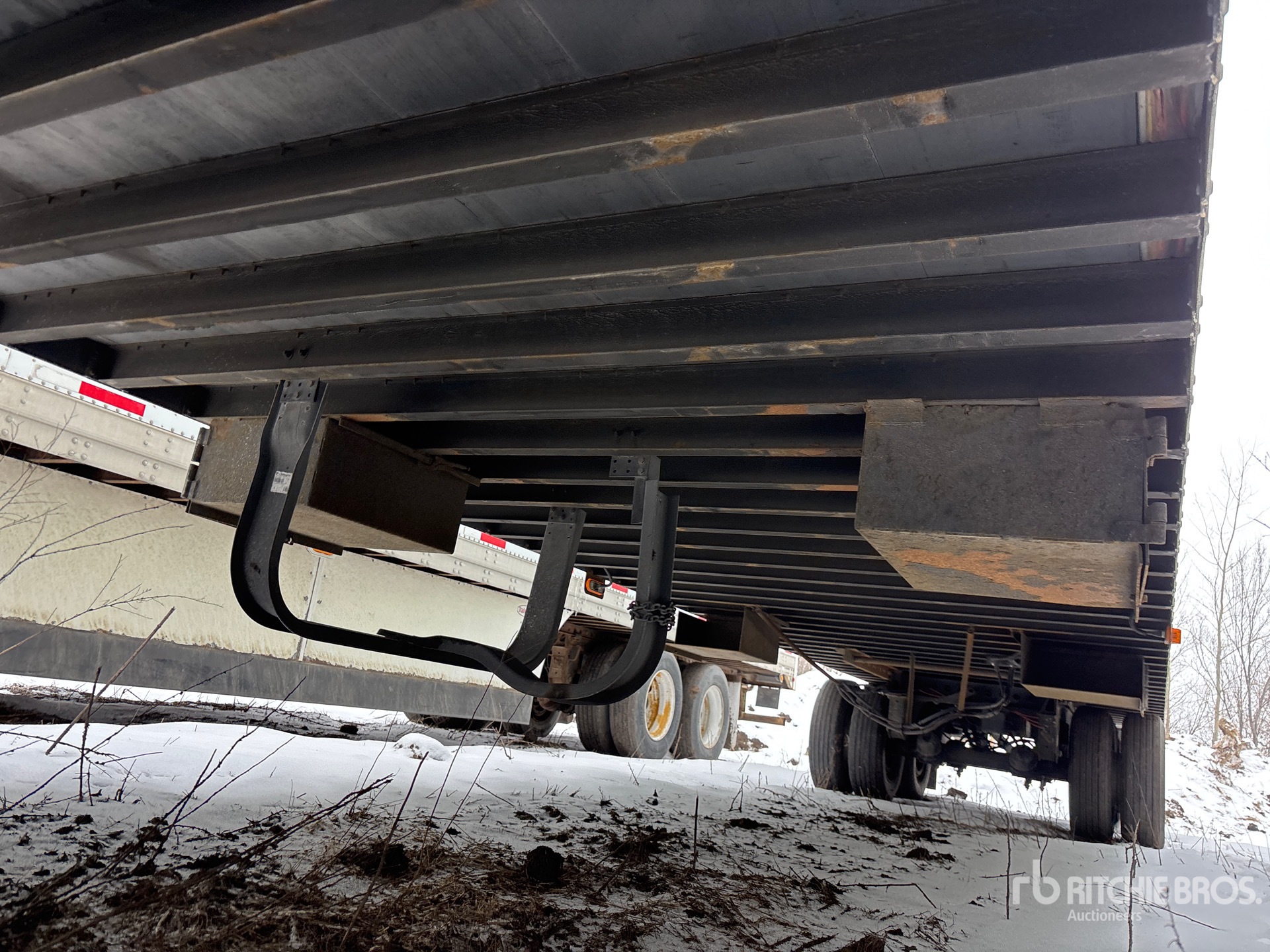 2024 Vanguard 53 ft x 102 in T/A