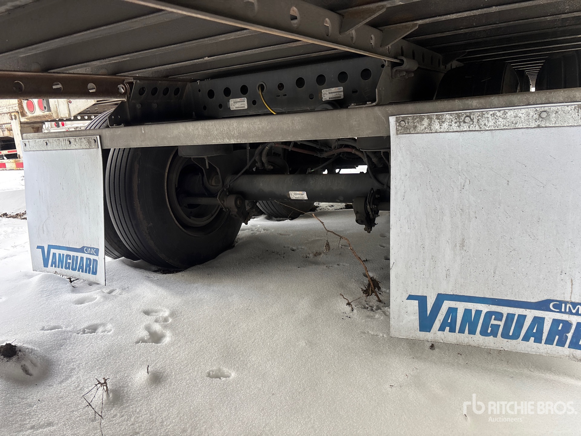 2024 Vanguard 53 ft x 102 in T/A