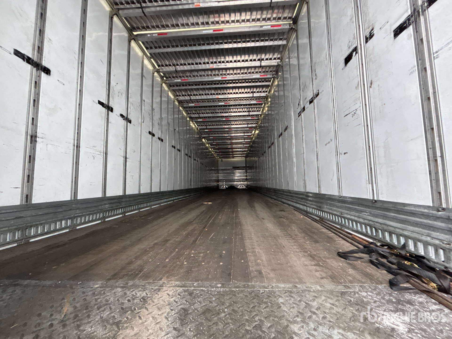 2020 Vanguard 53 ft x 102 in T/A