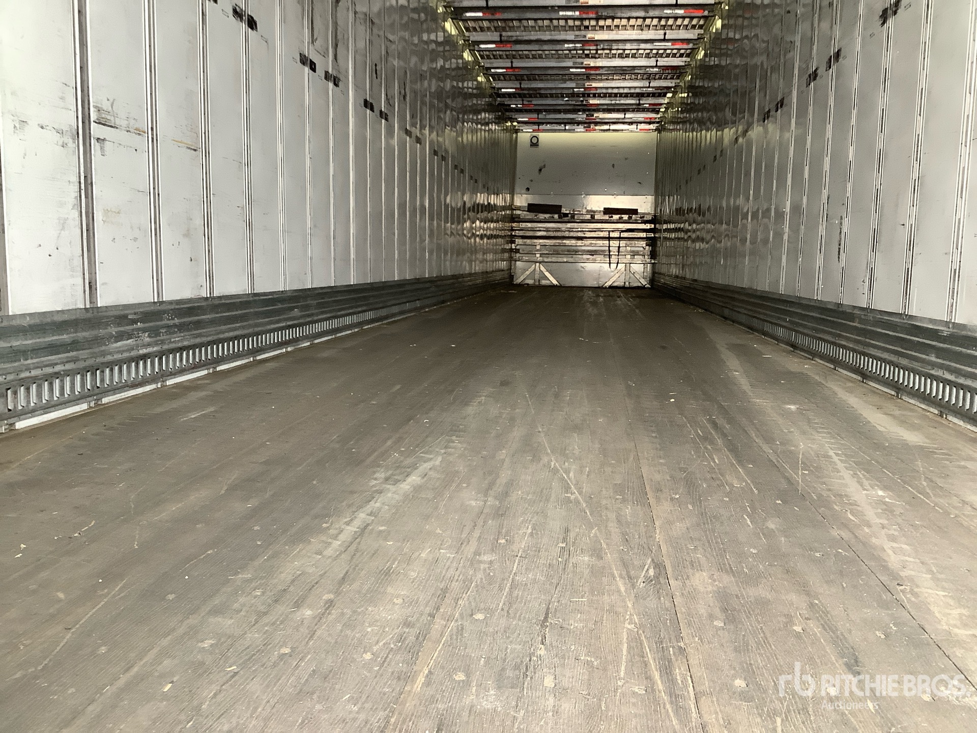 2020 Vanguard 53 ft x 102 in T/A
