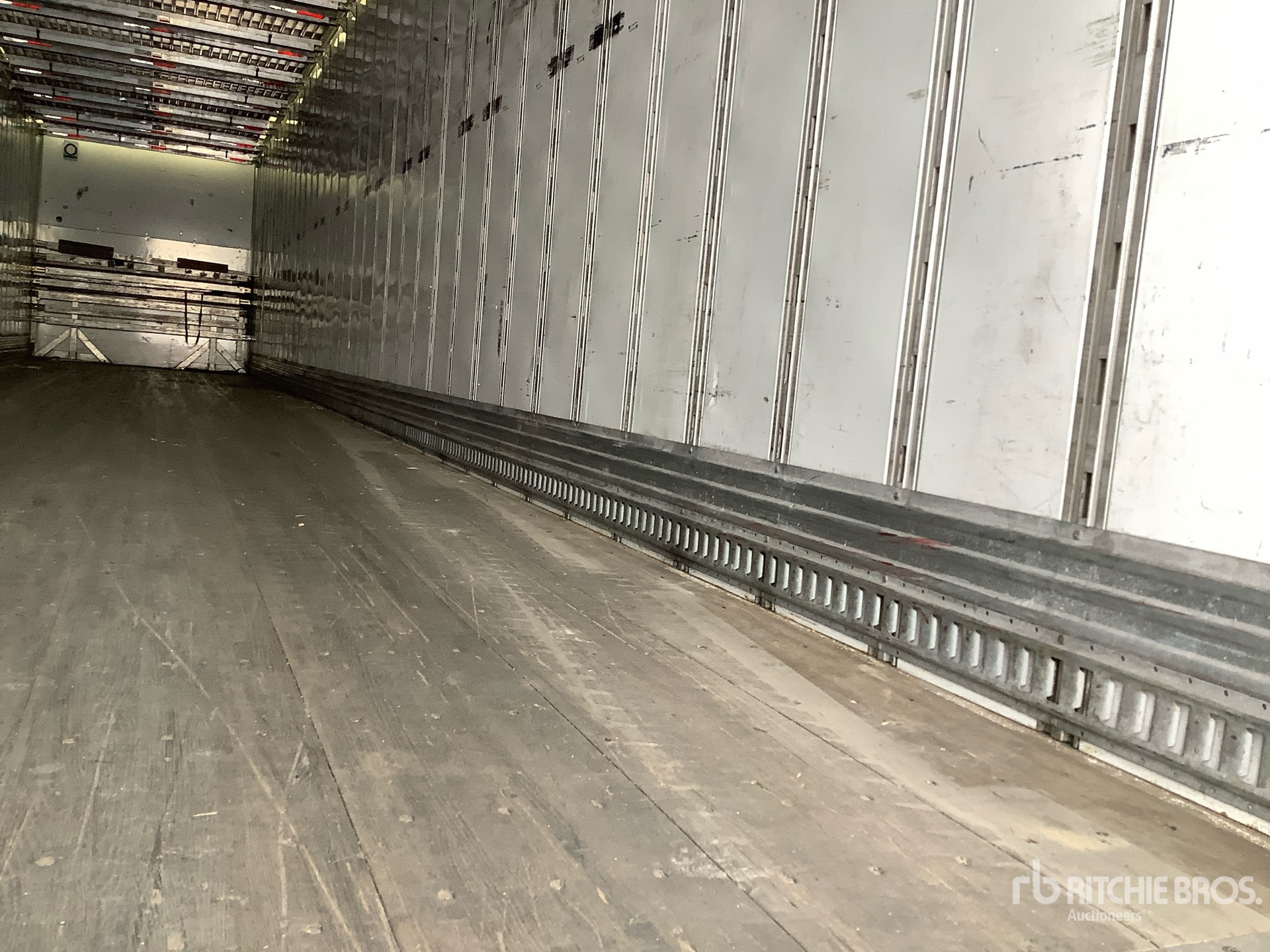 2020 Vanguard 53 ft x 102 in T/A