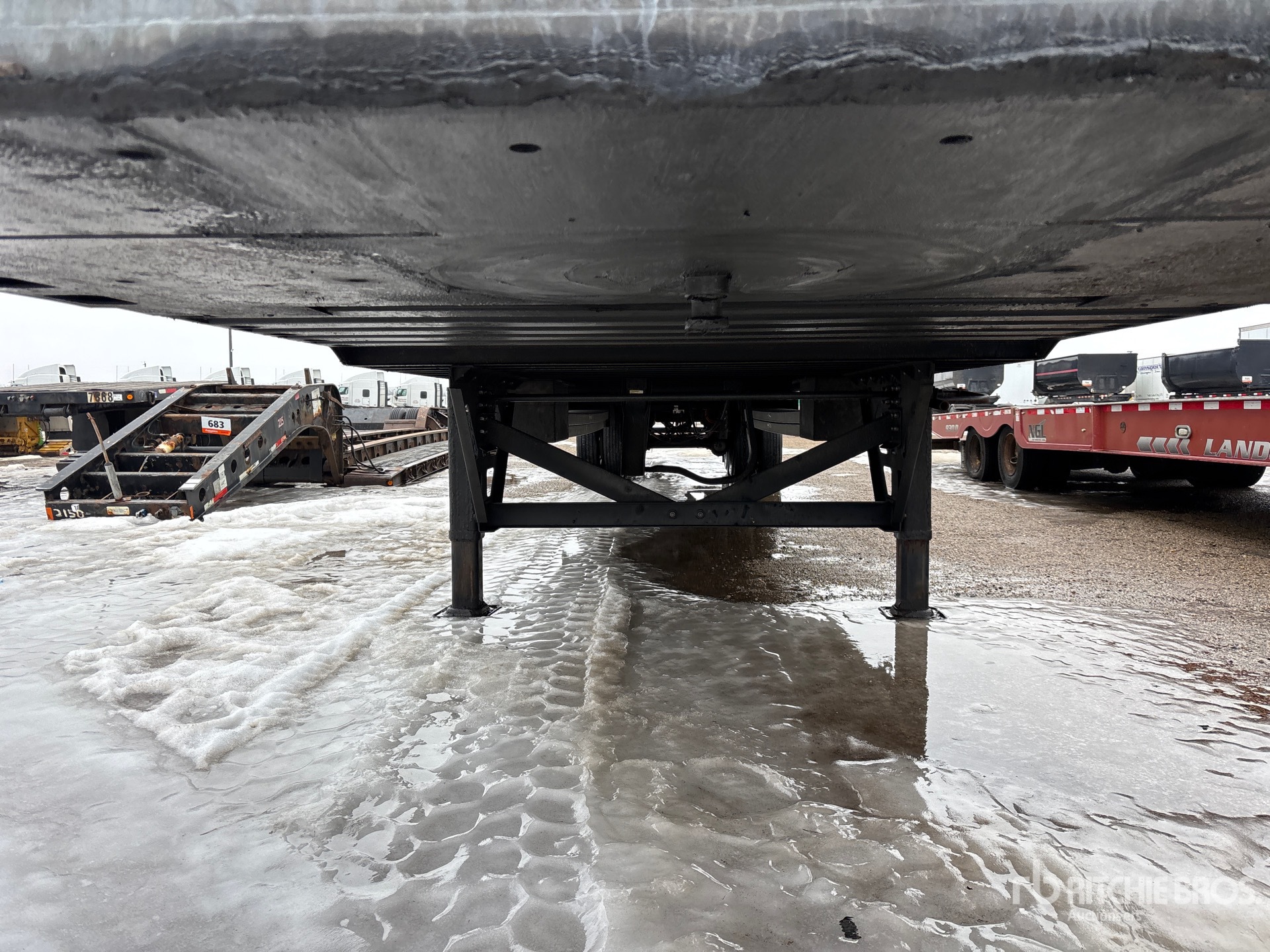 2020 Vanguard 53 ft x 102 in T/A