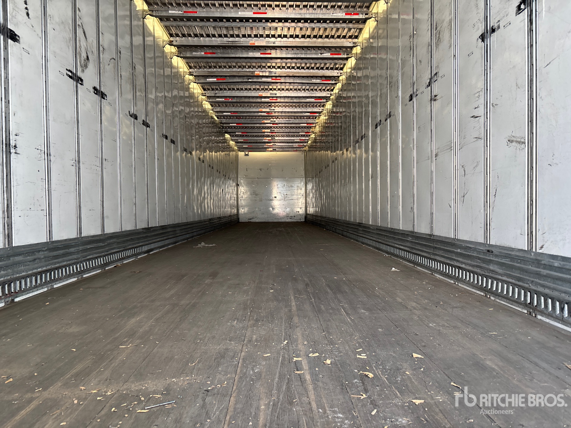 2020 Vanguard 53 ft x 102 in T/A