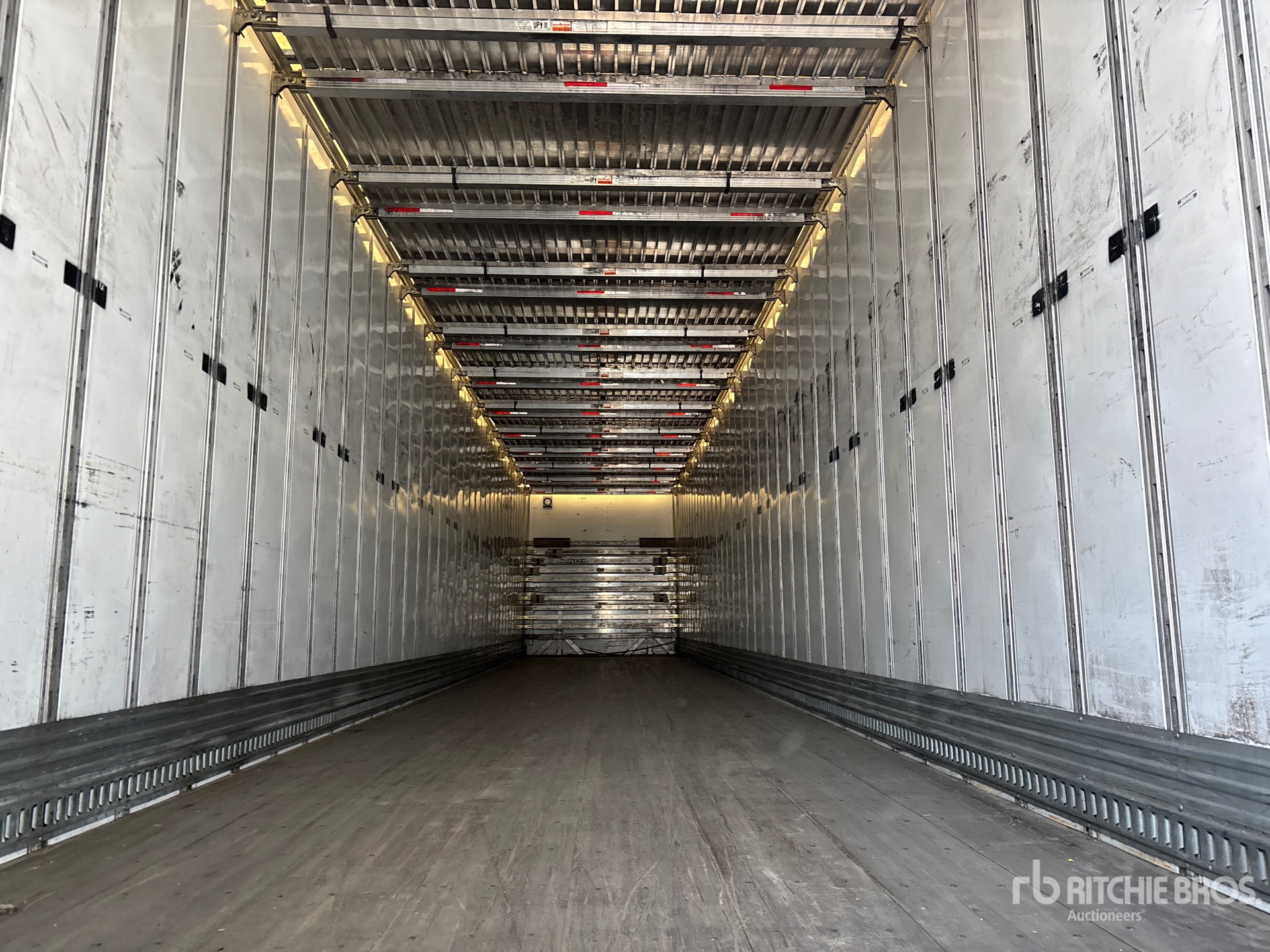 2020 Vanguard 53 ft x 102 in T/A