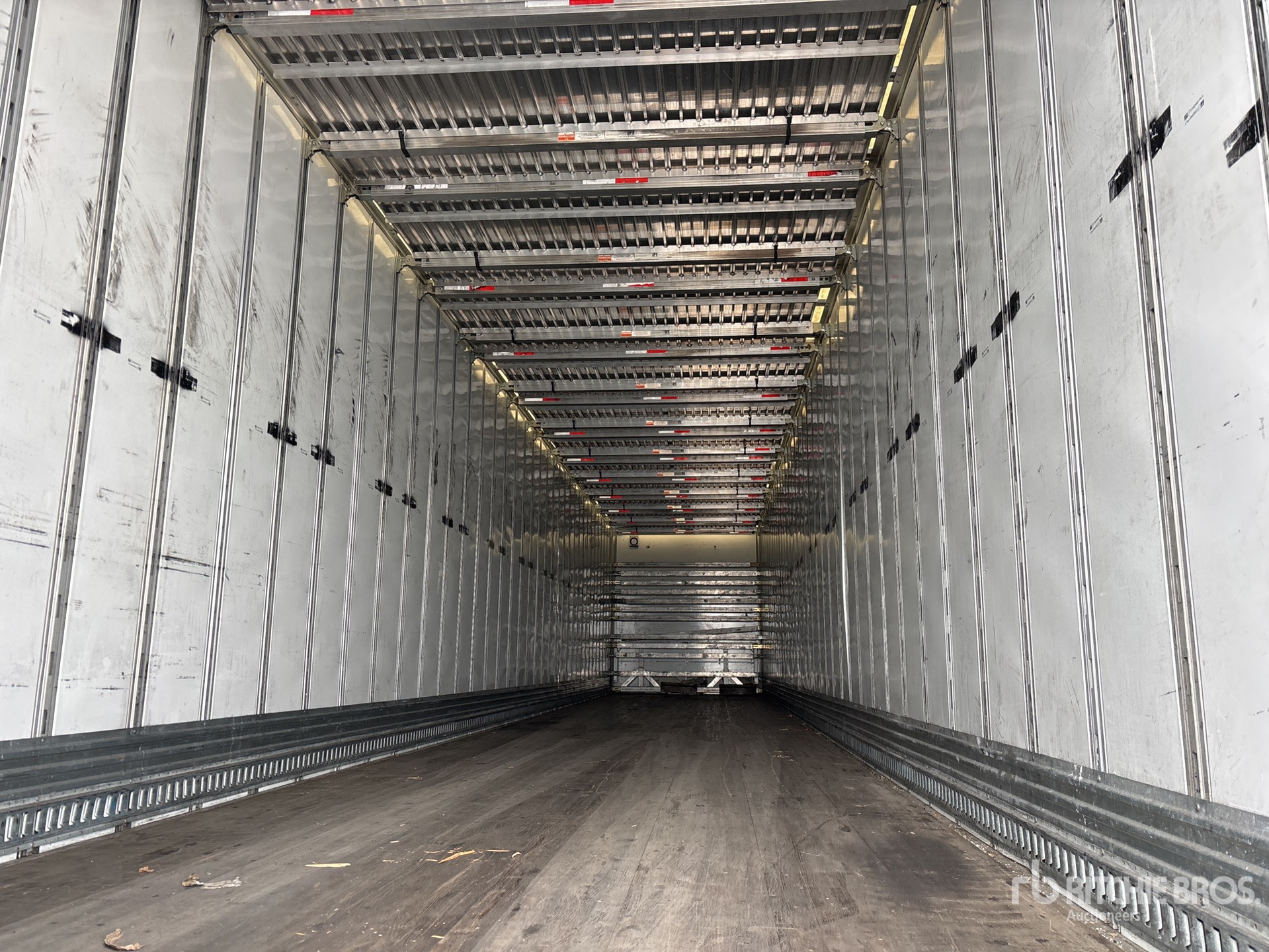 2020 Vanguard 53 ft x 102 in T/A