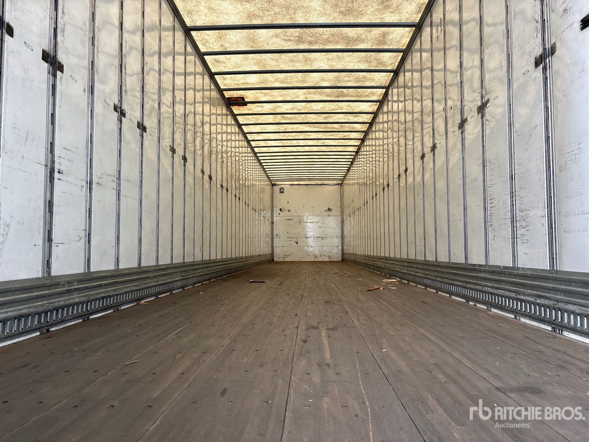 2020 Vanguard 53 ft x 102 in T/A