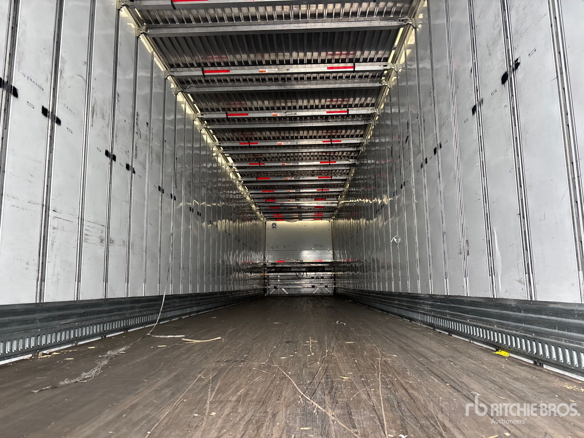 2021 Vanguard 53 ft x 102 in T/A